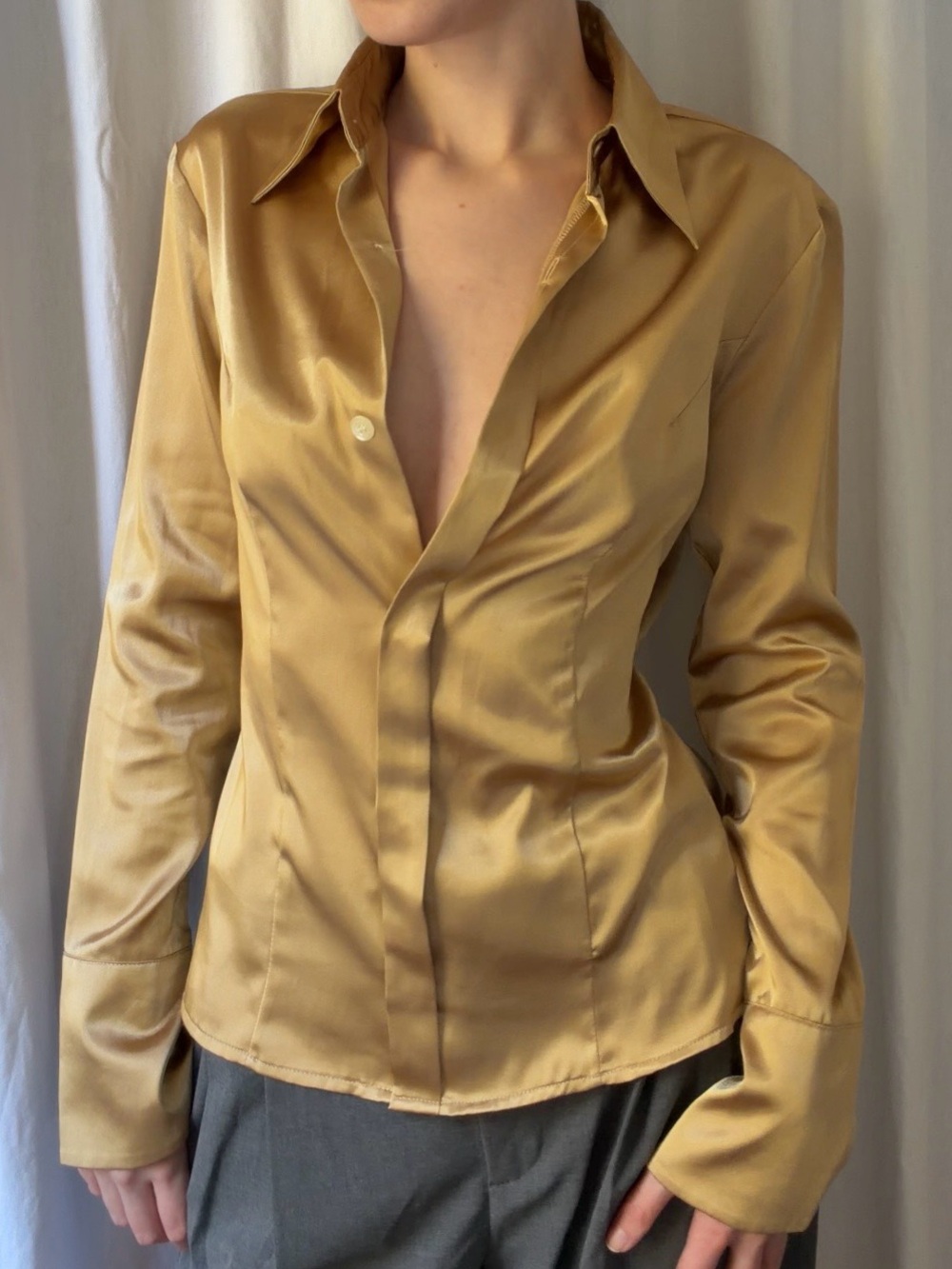 💛Vintage // Gold Satin Button Sleeve Top💛